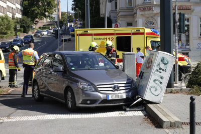 Chemnitz: 72-Jähriger bei Unfall schwer verletzt - 