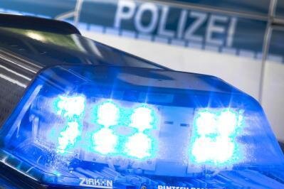 Chemnitz: Audi explodiert - Zeugen gesucht - 