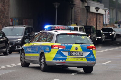 Chemnitz: Beifahrerin bei Auffahrunfall leicht verletzt - Symbolbild