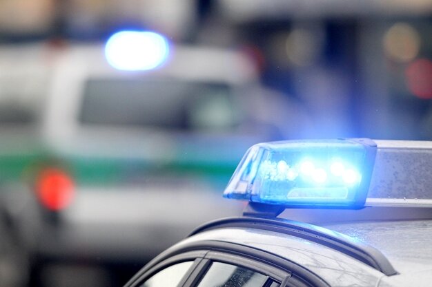 Chemnitz: Blutiger Streit an der Zentralhaltestelle - Polizei sucht Opfer - 