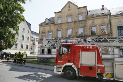 Chemnitz: Brand in Mehrfamilienhaus in Ebersdorf - 