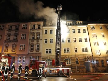 In einem leer stehenden Mehrfamilienhaus auf der Ritterstraße hat es in den frühen Morgenstunden des Mittwochs gebrannt.