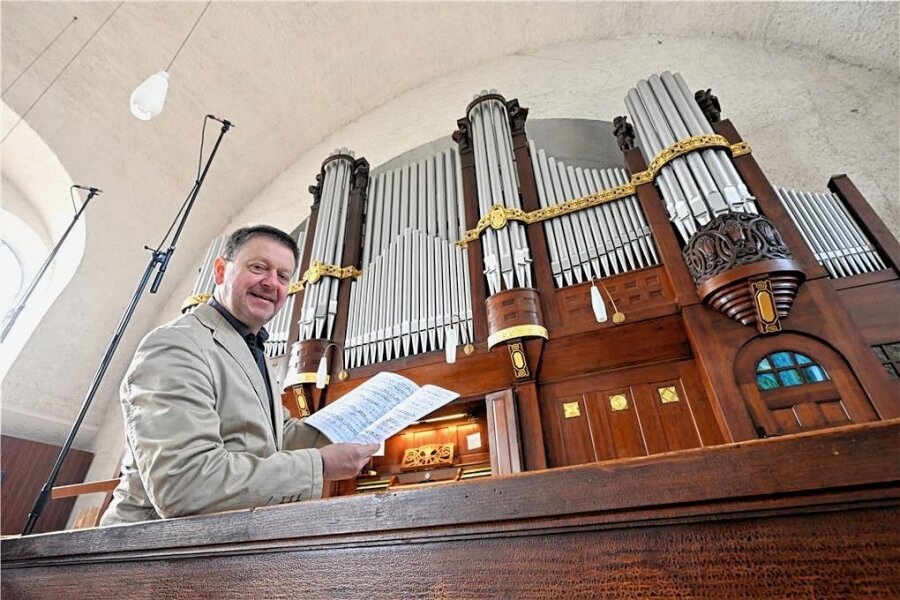 Chemnitz: Ein kleines Jubiläum für ein sehr großes Instrument - Seit 1995 ist Marko Koschwitz Kantor in der Lutherkirche. Für das kleine Jubiläum der Sauerorgel hat er mehrere Konzerte organisiert. 