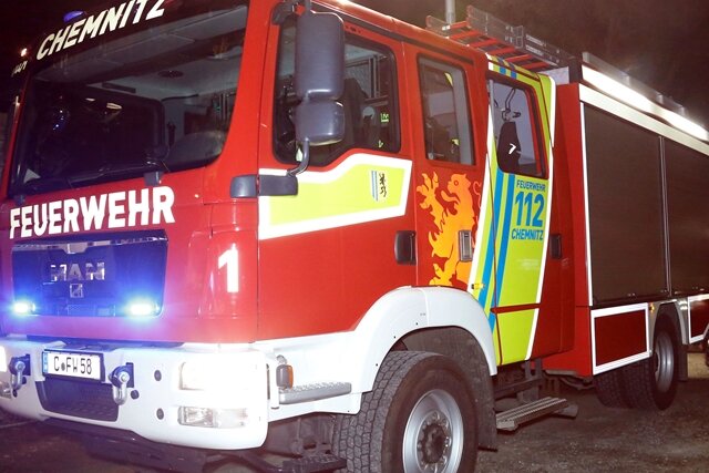 Chemnitz: Eine Verletzte bei Wohnungsbrand an der Jakobstraße - 