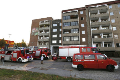 Chemnitz: Feuer bei Langos-Zubereitung - Bei einem fehlgeschlagenen Kochversuch sind am Donnerstagabend an der Augustusburger Straße in Chemnitz zwei Bewohner einer WG verletzt worden.