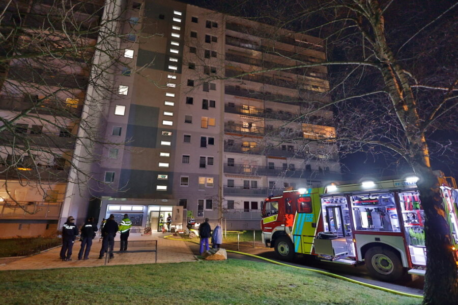 Chemnitz: Feuer in Wohnhaus Am Harthwald schnell gelöscht - 