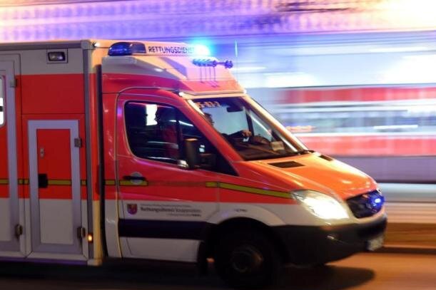 Chemnitz: Frau stürzt in leerstehendem Haus mehrere Meter tief - 