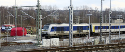 Chemnitz: Gefahrguteinsatz in Regionalzug - Gefahrguteinsatz bei der Mitteldeutschen Regiobahn in Chemnitz
