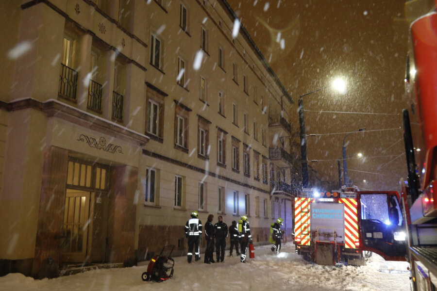 Chemnitz: Mieter bei Wohnungsbrand verletzt - Feuerwehreinsatz an der Chemnitzer Reitbahnstraße