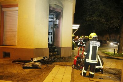Chemnitz: Mutmaßlicher Brandanschlag auf Thor-Steinar-Laden und Militaria-Shop - 