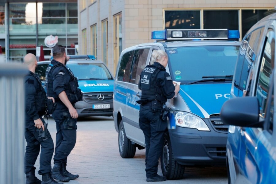 Chemnitz: Nach Corona-Lockerungen mehr Gewalt im Stadtzentrum - Am Sonntag und am Montag rückten Beamte der Chemnitzer Polizei gleich mehrmals zu Einsätzen im Stadtzentrum aus: Es war zu mehreren Gewalttaten gekommen. 