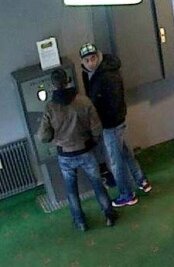 Chemnitz: Polizei fahndet nach Dieben - Wer kennt diese Personen?