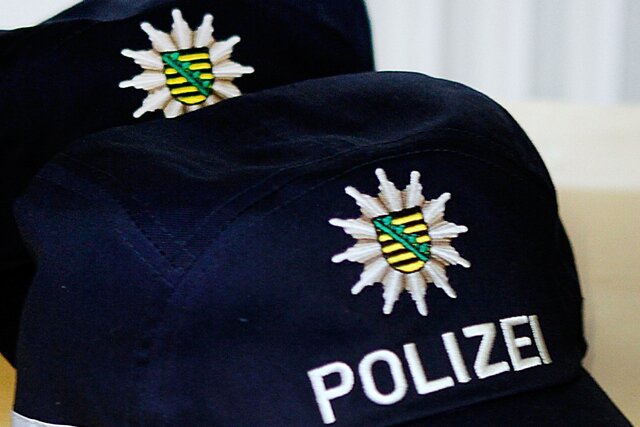 Chemnitz: Polizei sucht Zeugen zu Massenschlägerei mit Verletzten - 