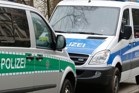 Chemnitz: Polizeisperre stoppt betrunkenen Fahrer - 