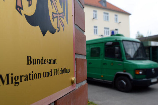 Chemnitz: Rettungseinsatz in Erstaufnahmeeinrichtung - 