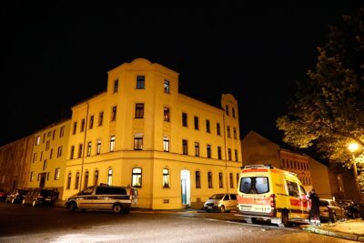 Chemnitz: Stichverletzung nach Streit - Polizeieinsatz in Chemnitz: Nach einem Streit griff eine 55-Jährige zum Messer.
