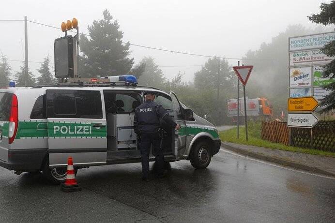 Tödlicher Unfall in Chemnitz: Auf der B 174 ist am Montag ein 43-Jähriger ums Leben gekommen.