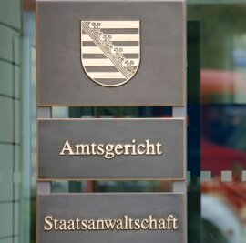 Chemnitz: Trio für Diebstahl von Bronze-Plastik verurteilt - 