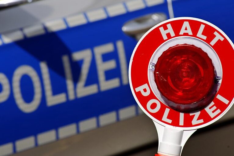 Chemnitz: Verfolgungsjagd - Polizei sucht Zeugen - 
