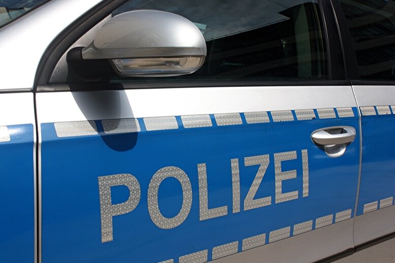 Chemnitz: Zeugen zu zwei Sachbeschädigungen gesucht - 