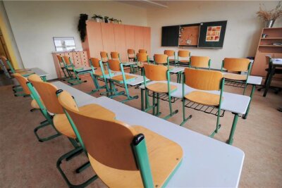 Chemnitzer Eltern sauer: Integration reißt etliche Schulklassen auseinander - Viele Schüler, zu wenig Lehrer, große Aufgaben: An vielen Schulen der Stadt sorgen Pläne für das kommende Schuljahr für Unruhe.