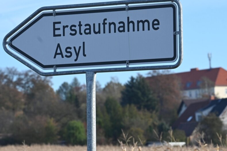Chemnitzer Erstaufnahmeeinrichtungen: 16 Coronafälle in sechs Wochen - Die Erstaufnahmeeinrichtung des Landes Sachsen für Flüchtlinge am Adalbert-Stifter-Weg im Stadtteil Ebersdorf ist derzeit Ziel vieler Schutzsuchender, die über die polnische Grenze in den Freistaat kommen. 