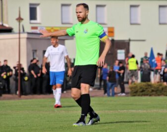 :  Kapitän   Tobias  Müller   hatte   in der  Anfangsphase  eine  Chance  für den  CFC.  