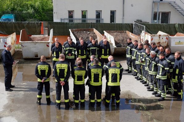 Chemnitzer Feuerwehr gedenkt verstorbenem Kameraden - 
