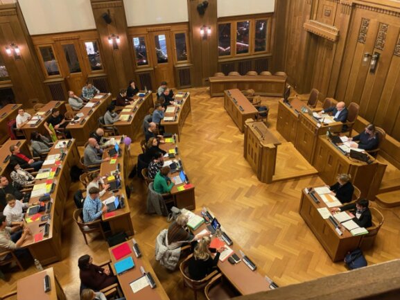 Chemnitzer Jugendhilfeausschuss beschließt: Bedrohte Einrichtungen können vorerst weiterarbeiten - 