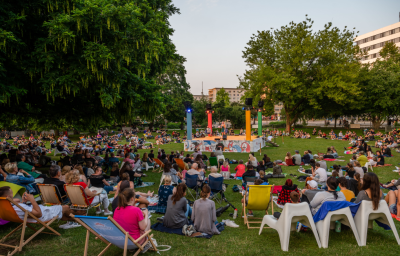 Chemnitzer Parksommer endet mit Besucherrekord - Bis zu 500 Personen besuchten den wöchentlichen Poetry Slam beim Parksommer. Die Reihe im Stadthallenpark verzeichnet einen Besucherrekord.