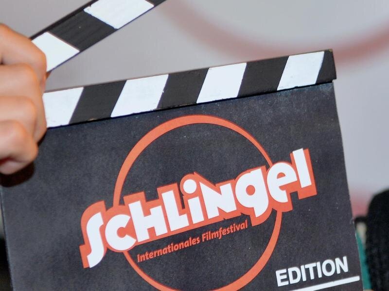 Chemnitzer "Schlingel"-Filmfestival geht auf Reisen - Eine Filmklappe ist auf dem Kinderfilmfestival "Schlingel" zu sehen.