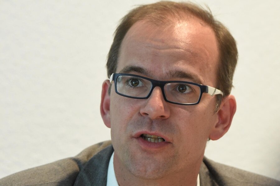 Chemnitzer SPD schickt zur Stadtratswahl 2024 fast 100 Bewerberinnen und Bewerber ins Rennen - Einer von knapp 100 SPD-Stadtratskandidaten: Sören Uhle, langjähriger Chef der Wirtschaftsförderung CWE.