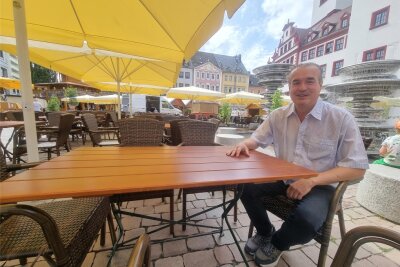 Chemnitzer Weinfest: Er kommt seit Jahrzehnten zum „schönsten Fest des Jahres“ - Jark Franke kam 1989 zum Studium nach Chemnitz. Seitdem lebt er hier. Das Weinfest ist für ihn das schönste Fest in Chemnitz.