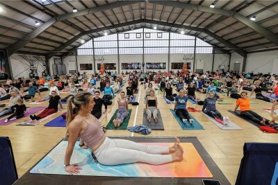 Chemnitzerin schafft Yoga-Rekord - 