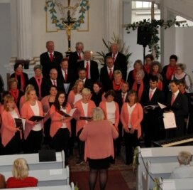 Chöre singen gemeinsam in Lunzenau - Die Montagssänger, der Paul-Fleming-Chor und der Chor MelodieLibochovice traten zusammen auf.