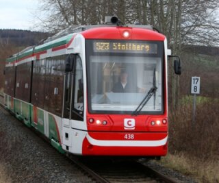 Die Citybahn macht auf dem Weg von Glauchau nach Stollberg auch in Lichtenstein Station. 