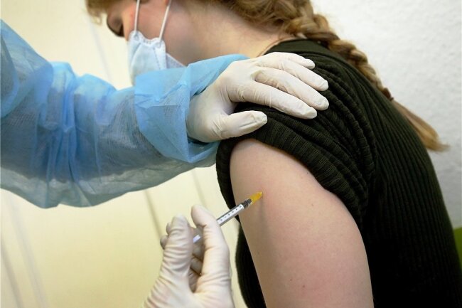 Bei Fragen zur Corona-Impfung soll es jetzt im Vogtland eine zentrale Möglichkeiten zur Impfberatung geben.