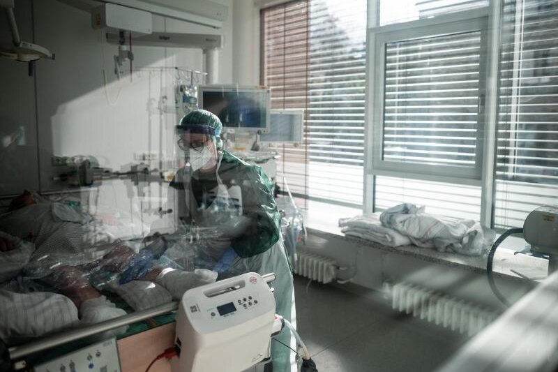 Corona in Sachsen: 924 Neuinfektionen, über 1000 Patienten in Krankenhäusern - 