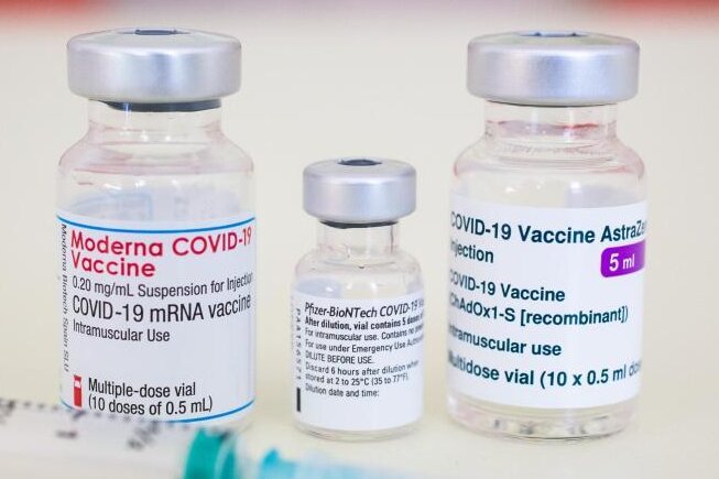 Corona in Sachsen: Freistaat bei Erstimpfungen über Bundesdurchschnitt - Impfstoffe gegen das Coronavirus.