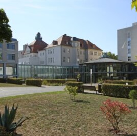 Corona: Kliniken im Landkreis Zwickau kehren zum Regelbetrieb zurück - Das Glauchauer Krankenhaus bezeichnet die aktuelle Situation als "gut beherrschbar". 