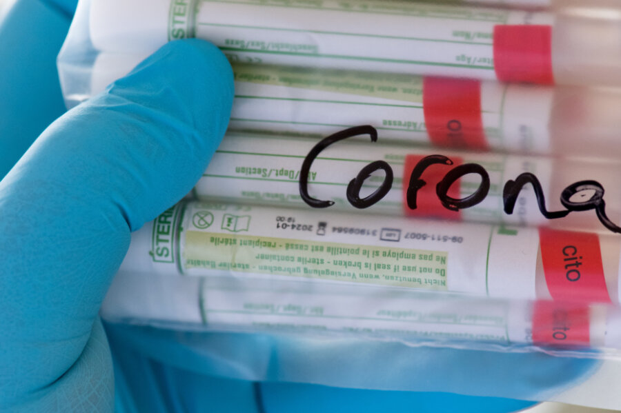 Corona-Lage in Mittelsachsen: Via Facebook zum Impftermin - 