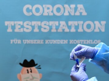 Corona-Lage in Sachsen: 3G-Regel im Vogtland, Freiberg verlegt Wahllokale - 