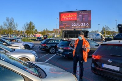 Corona-News aus Chemnitz und dem Umland: Ein Autokino feiert ein Fest - ein anderes zieht die Reißleine - 