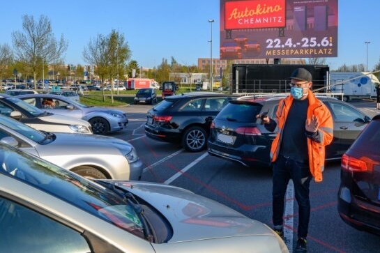 Corona-News aus Chemnitz und dem Umland: Ein Autokino feiert ein Fest - ein anderes zieht die Reißleine - 