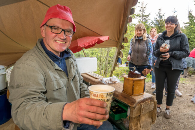 Am Samstag ist Kaffee-Kurt im Schwarzwassertal in die neue Saison gestartet. 