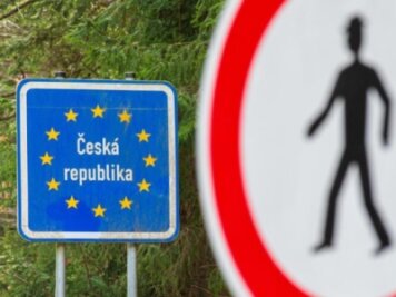 Corona: Polizei führt Kontrollen an deutsch-tschechischer Grenze durch - 