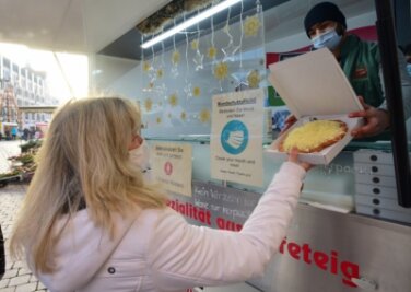 Corona-Regeln: Chemnitz verbietet Essensverkauf an Imbissständen - Das Rathaus verbietet ab Sonntag den Verkauf von Speisen und Getränken aus Imbissständen heraus im gesamten Stadtgebiet.
