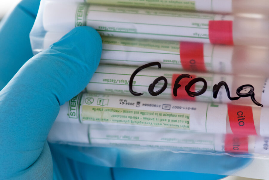 Corona:Weiterer Todesfall im Erzgebirgskreis - Nach einem weiteren amtlich bekannten Todesfall im Zusammenhang mit einer Covid-19-Erkrankung ist deren Anzahl im Erzgebirgskreis auf 38 gestiegen.