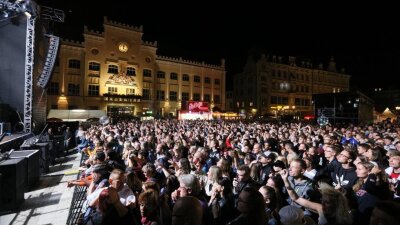 Coronakrise: Zwickauer Stadtfest findet wohl nicht im August statt - Die Stadtfestbühne auf dem Zwickauer Hauptmarkt.