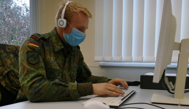 Neben Mitarbeitern aus verschiedenen Ämtern und rund 25 Bundeswehrsoldaten hofft das Landratsamt auf weitere Unterstützung durch Landesbedienstete bei der Information der Betroffenen. 